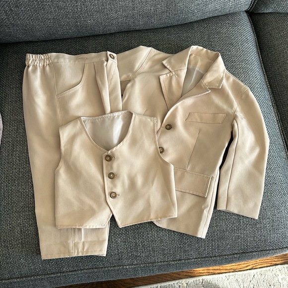 Boy’s custom made 3-piece dress suite - Picture 1 of 9